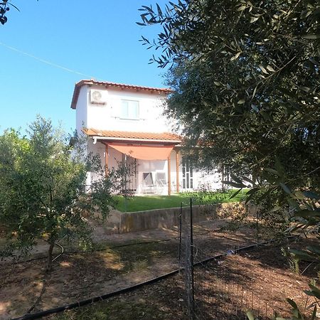 Spiti Ostria Villa Aígion Luaran gambar